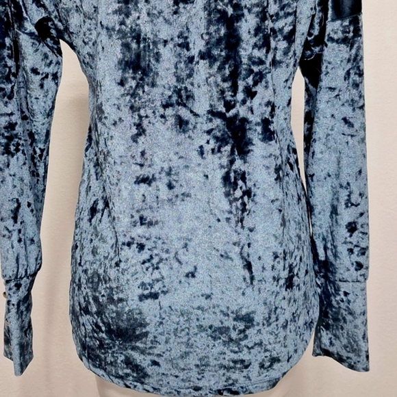 Sunshine & Rodeos Crushed Velvet Whimsigoth V-Neck Top Size S - Picture 10 of 12